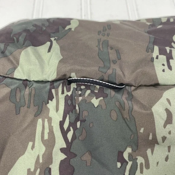 the North Face camo print medium weight zip up jacket L - Picture 12 of 15